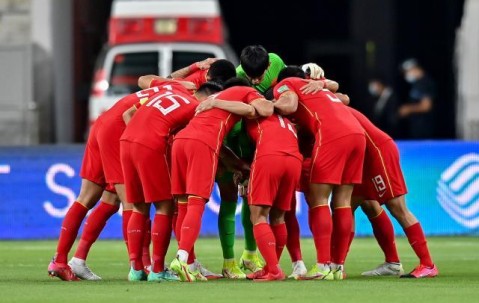 华体会体育app在线下载-国足前两战从自大到自卑 对阵越南又将如何定位？