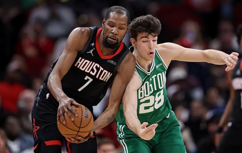 足球-火箭全队的进攻都一片混乱，连杜兰特的手感都出现了明显的下滑？