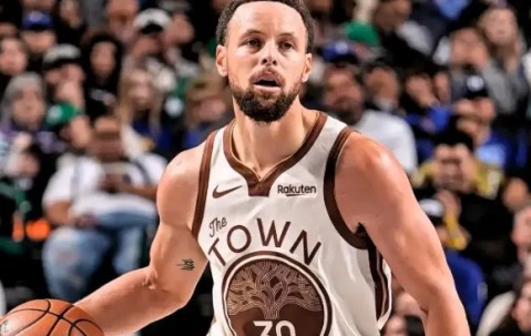 华体会app安装-库里首节比赛替补登场三分3投1中，得到3分2篮板1封盖