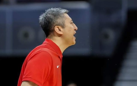 华体会app安装-中国男篮更衣室曝光！逆转功臣透露内情，3人哭了，包括篮协主席