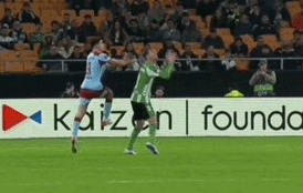 华体会体育app-赔了儿子又折兵 范佩西目睹儿子重伤被担架抬下场